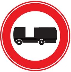 Treyler Giremez Levhası İşareti