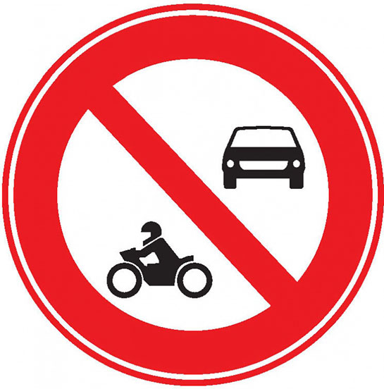 Motorlu Taşıt Giremez Levhası İşareti