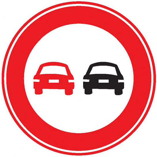 Öndeki Taşıtı Geçmek Yasaktır Levhası İşareti